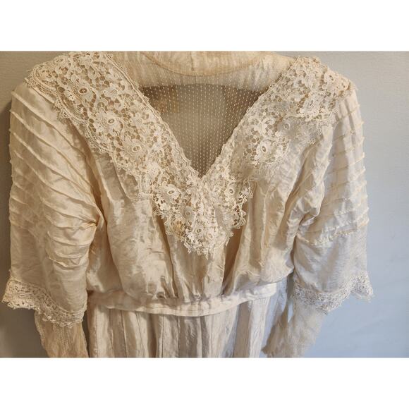 linen dress embroidered Seashell Embroidered Linen Blend Smocked Dress White / M main image 1